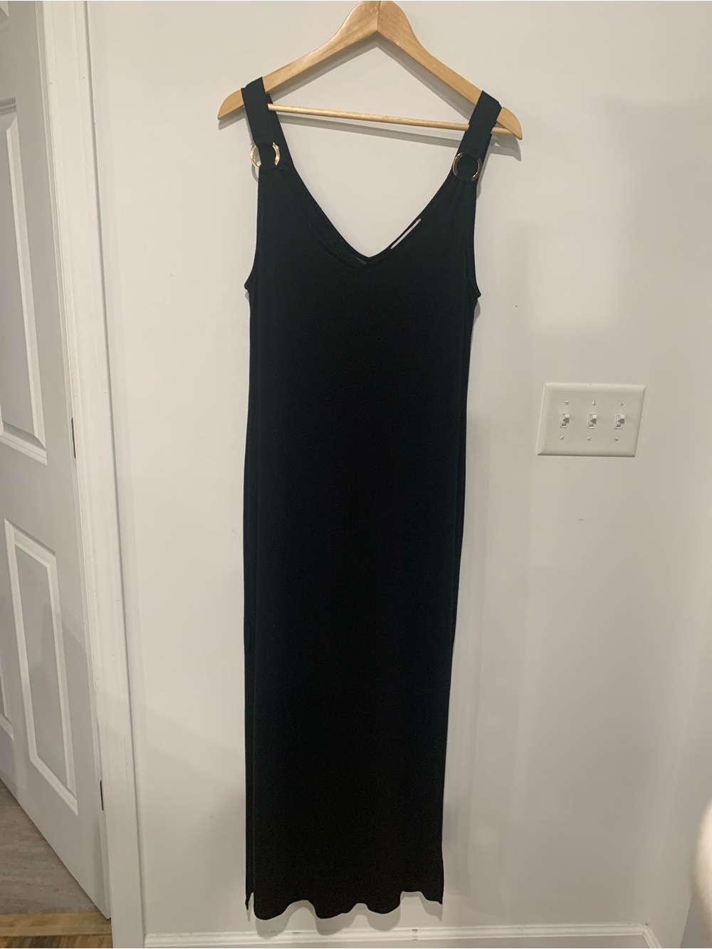 Green Envelope Black V-Neck Maxi Dress with Ring Strap Detail